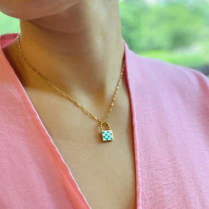 Stylish Checkered Design Locket Necklace for the Modern Woman