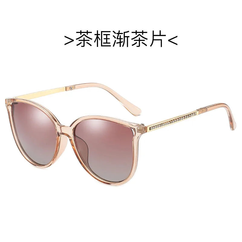 Elevate Your Outdoor Style with Women's Oversized Polarized Sunglasses - Perfect for Travel, Driving, and Adventure