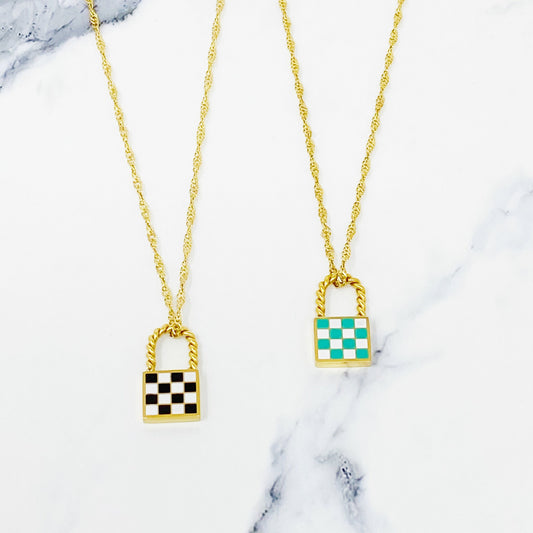Stylish Checkered Design Locket Necklace for the Modern Woman