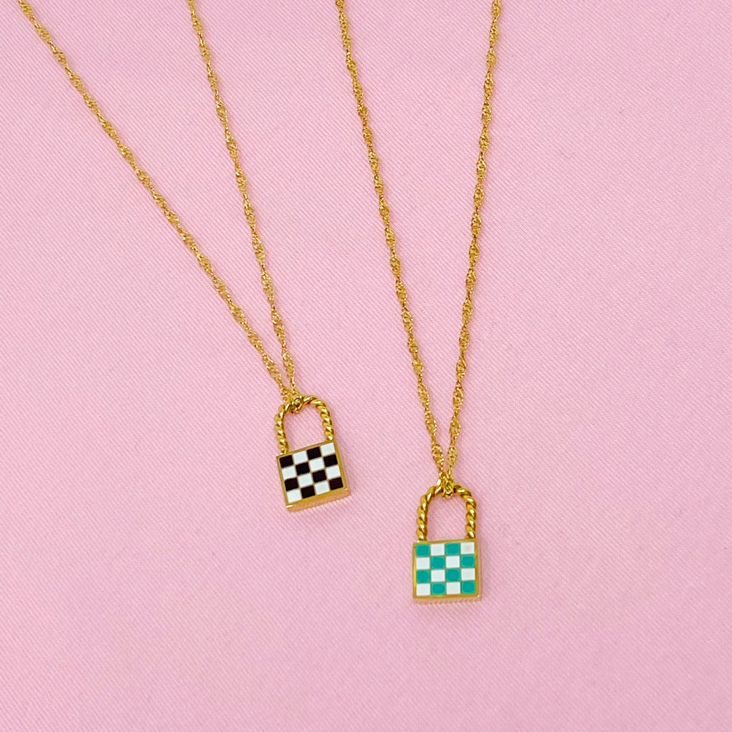 Stylish Checkered Design Locket Necklace for the Modern Woman