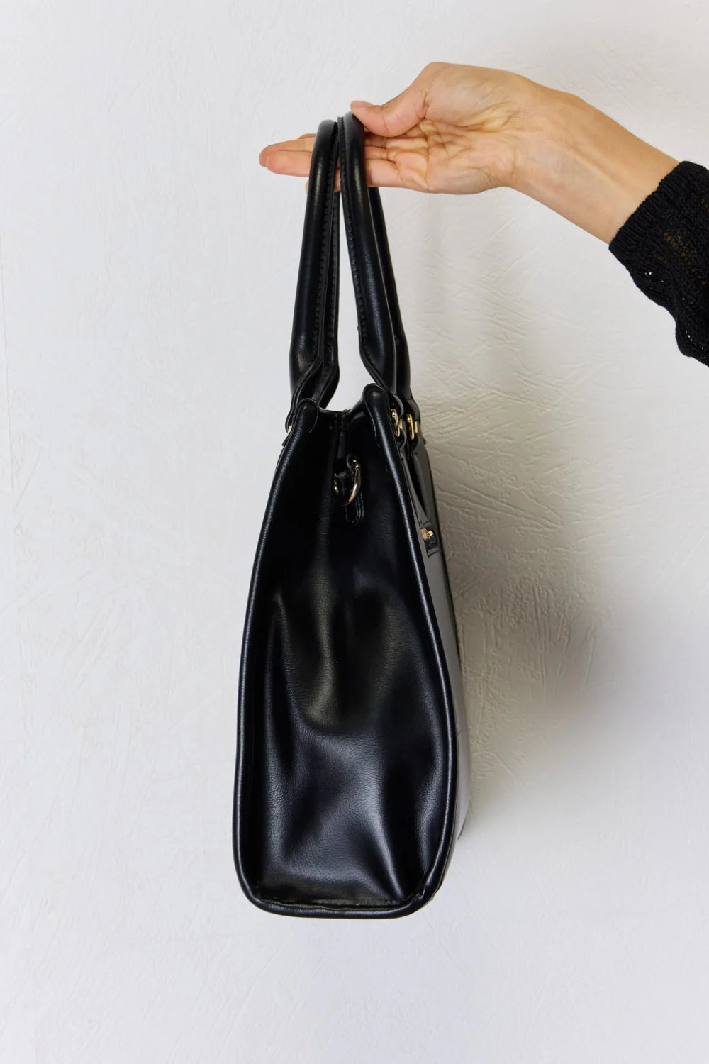 Elevate Your Everyday Look with the David Jones Stylish Argyle Pattern Faux Leather Handbag
