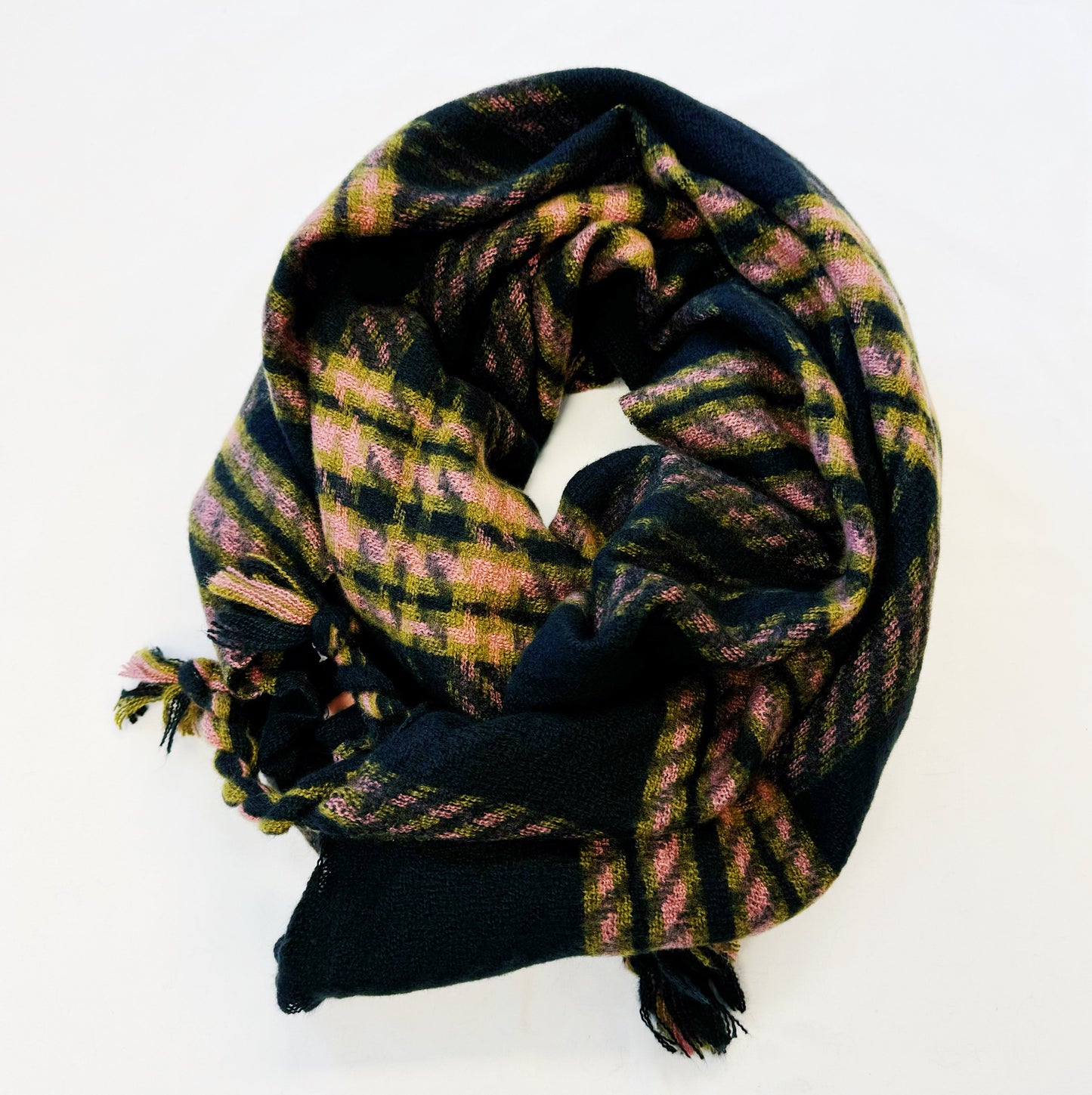 Chic Braided Fringe Plaid Scarf - Your Go-To Accessory for Every Occasion