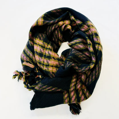 Chic Braided Fringe Plaid Scarf - Your Go-To Accessory for Every Occasion