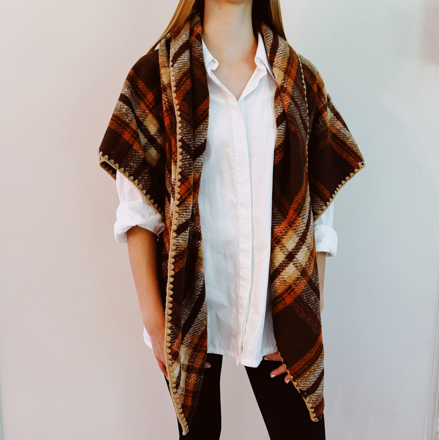 Elevate Your Style with the Luxurious Triangle Shawl Scarf
