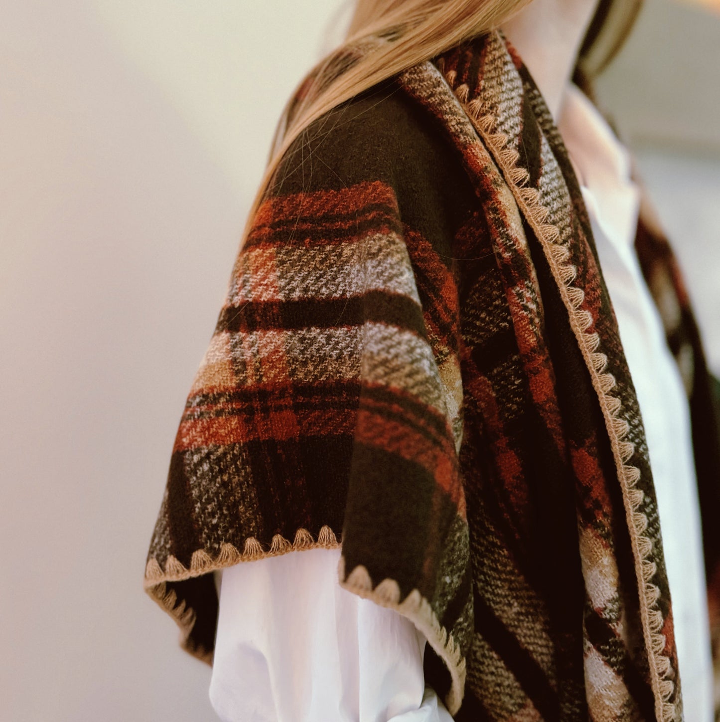 Elevate Your Style with the Luxurious Triangle Shawl Scarf