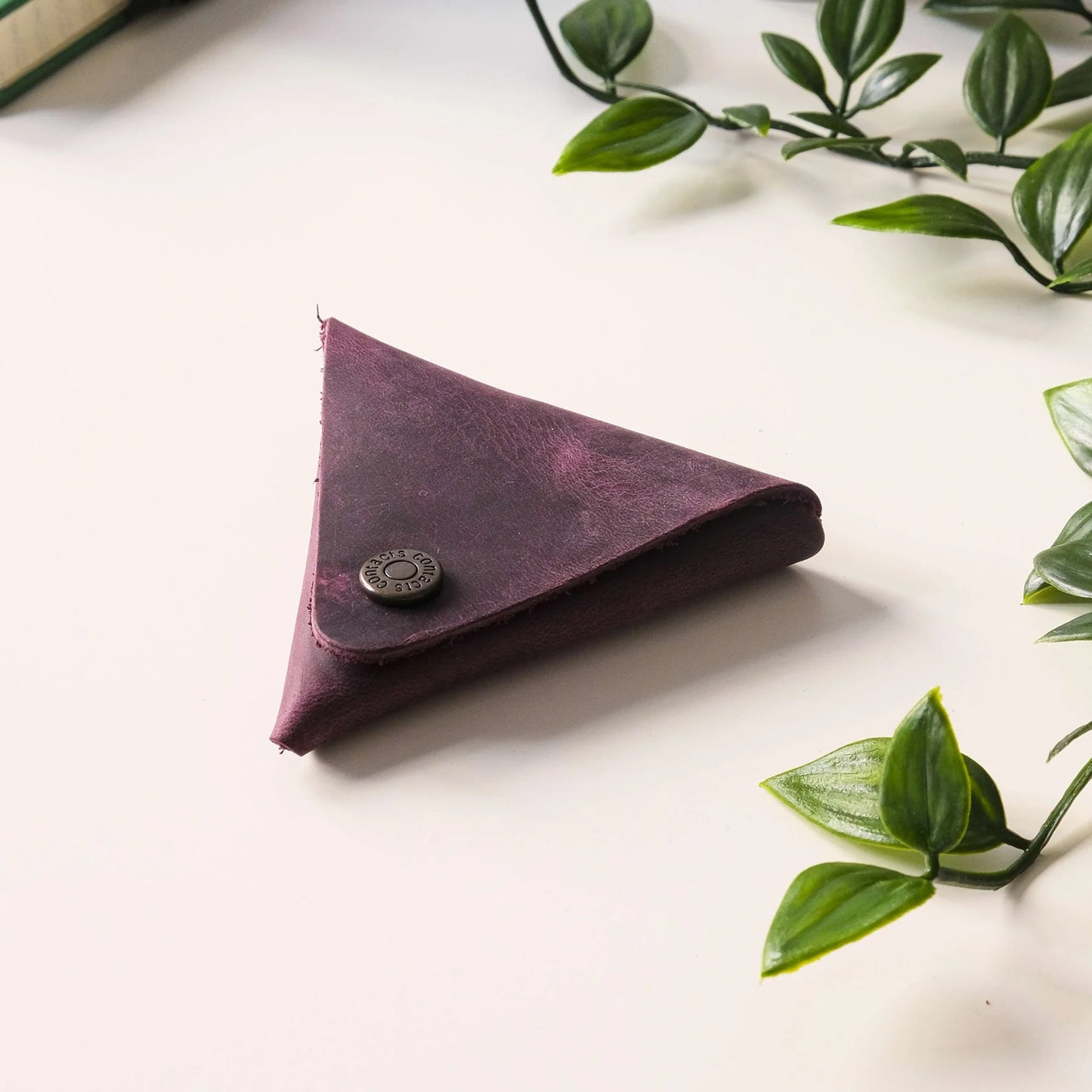 Discover the Elegance of Bamby Genuine Leather Coin Pouch – A Luxurious Minimalist Design for the Modern Man