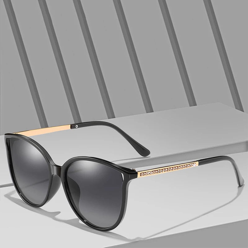 Elevate Your Outdoor Style with Women's Oversized Polarized Sunglasses - Perfect for Travel, Driving, and Adventure