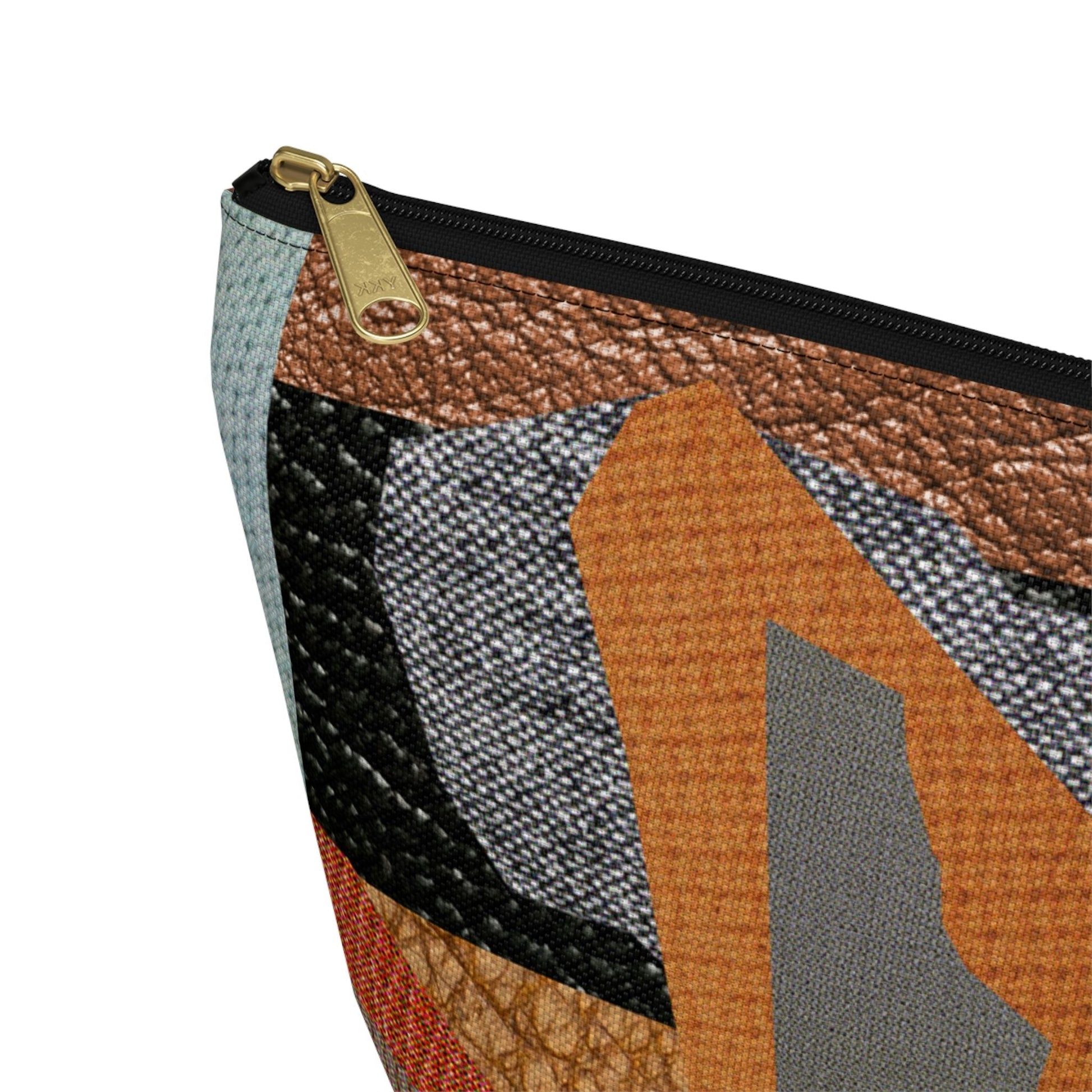 Elevate Your Style with the FIESTY Minimalist Accessory Pouch by Queennoble – A Must-Have for Her!