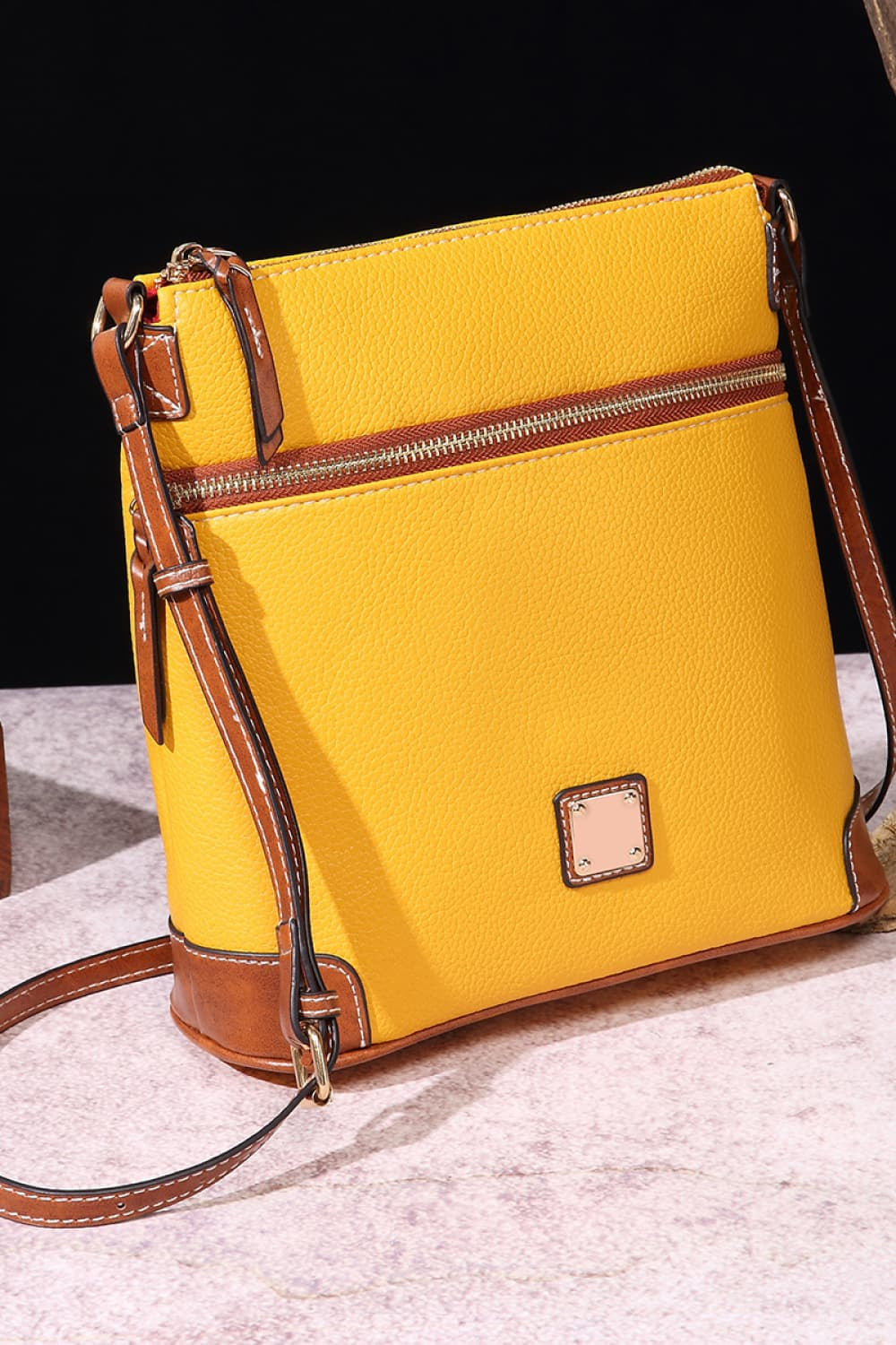 Chic & Versatile Medium PU Leather Crossbody Bag – Your Ultimate Style Companion