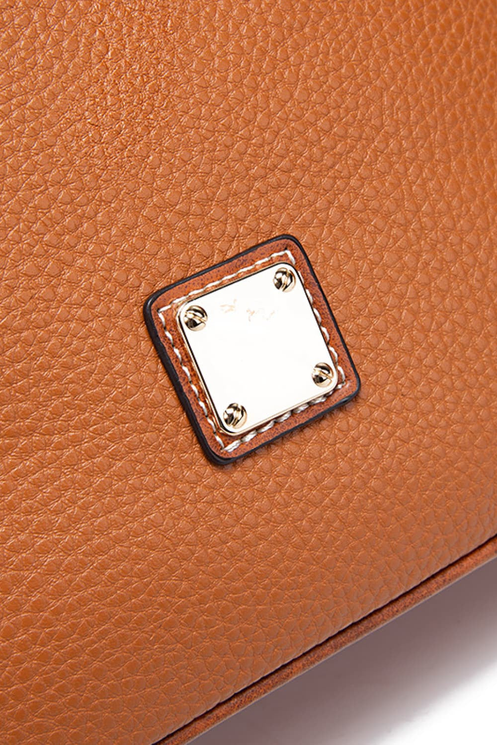 Chic & Versatile Medium PU Leather Crossbody Bag – Your Ultimate Style Companion